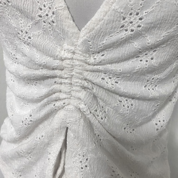 ZARA Embroidered Women’s Eyelet Crop Top in White Size Large - Picture 2 of 11